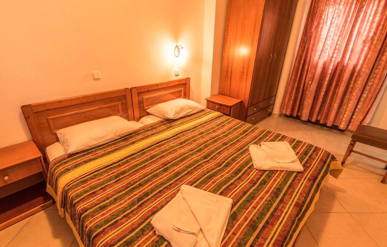 Delfini Hotel สกาลา โปเตมิอัส ภายนอก รูปภาพ