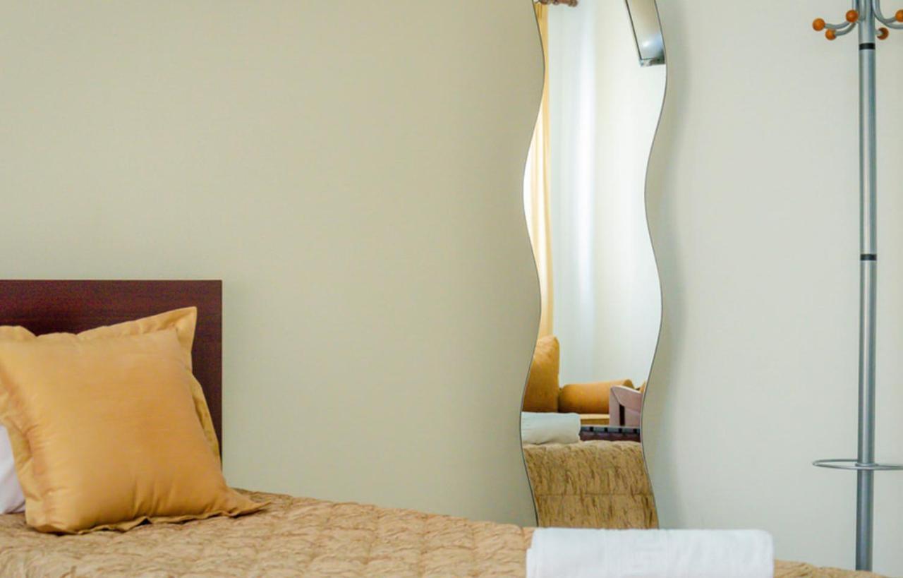 Delfini Hotel สกาลา โปเตมิอัส ภายนอก รูปภาพ