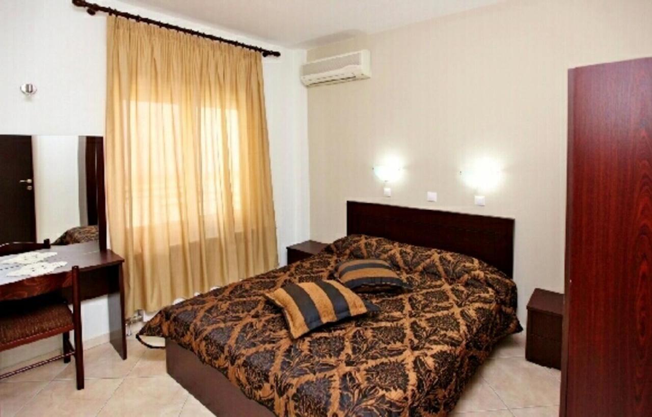 Delfini Hotel สกาลา โปเตมิอัส ภายนอก รูปภาพ